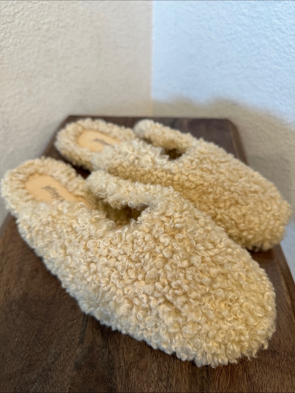 Jeffrey Campbell "Night" Faux Fur Slippers Size 8.5